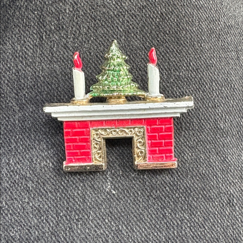 Festive Fireplace Brooch with Christmas Tree and Candles